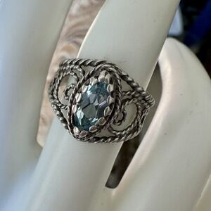 VTG Shube Accent Ring Size 8 Blue Topaz Gem Rope Twist Western 925 Sterling 3.5g